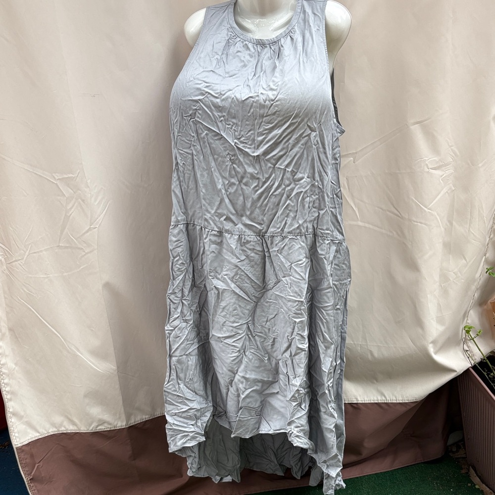 Chic Silver High-Low Sleeveless Dress